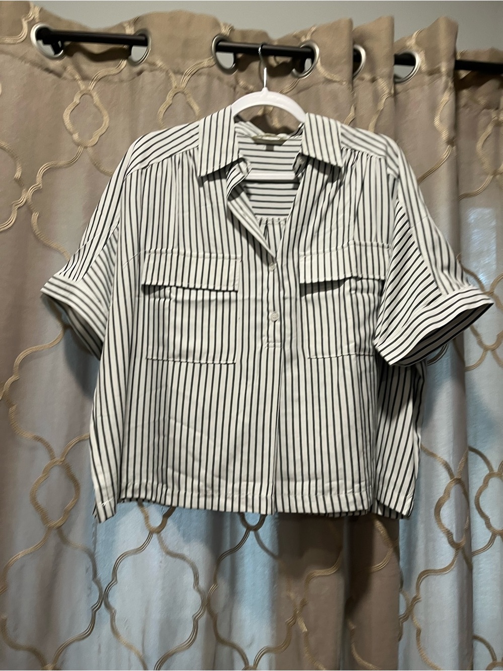 Max Studio Gray and White Striped Short-Sleeve Button-Down Shirt